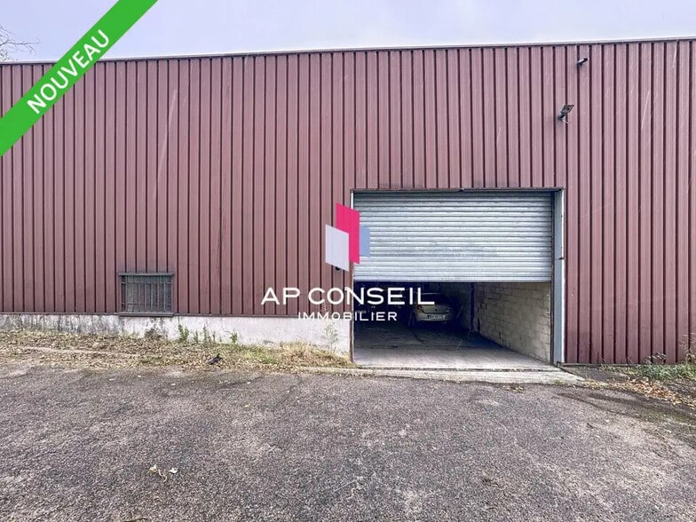 Bureau dans Porcheville à louer - Photo de l’immeuble – Image 2 sur 3