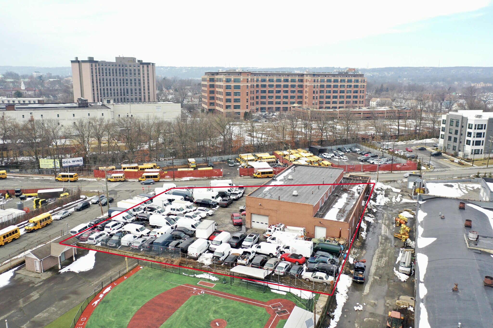 136 Arlington Ave, Bloomfield, NJ à vendre Photo principale– Image 1 sur 4