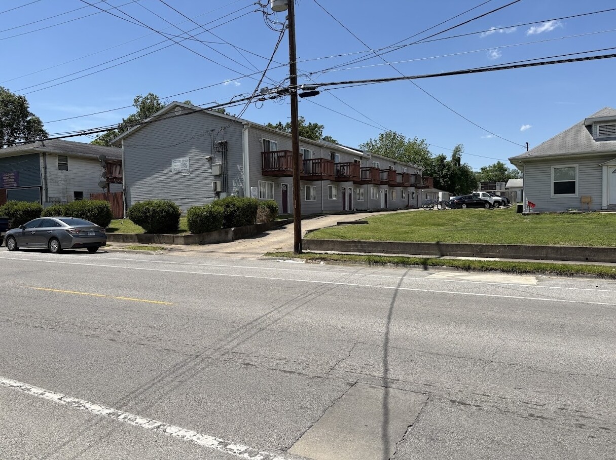 510 S Poplar St, Carbondale, IL à vendre Photo principale– Image 1 sur 2