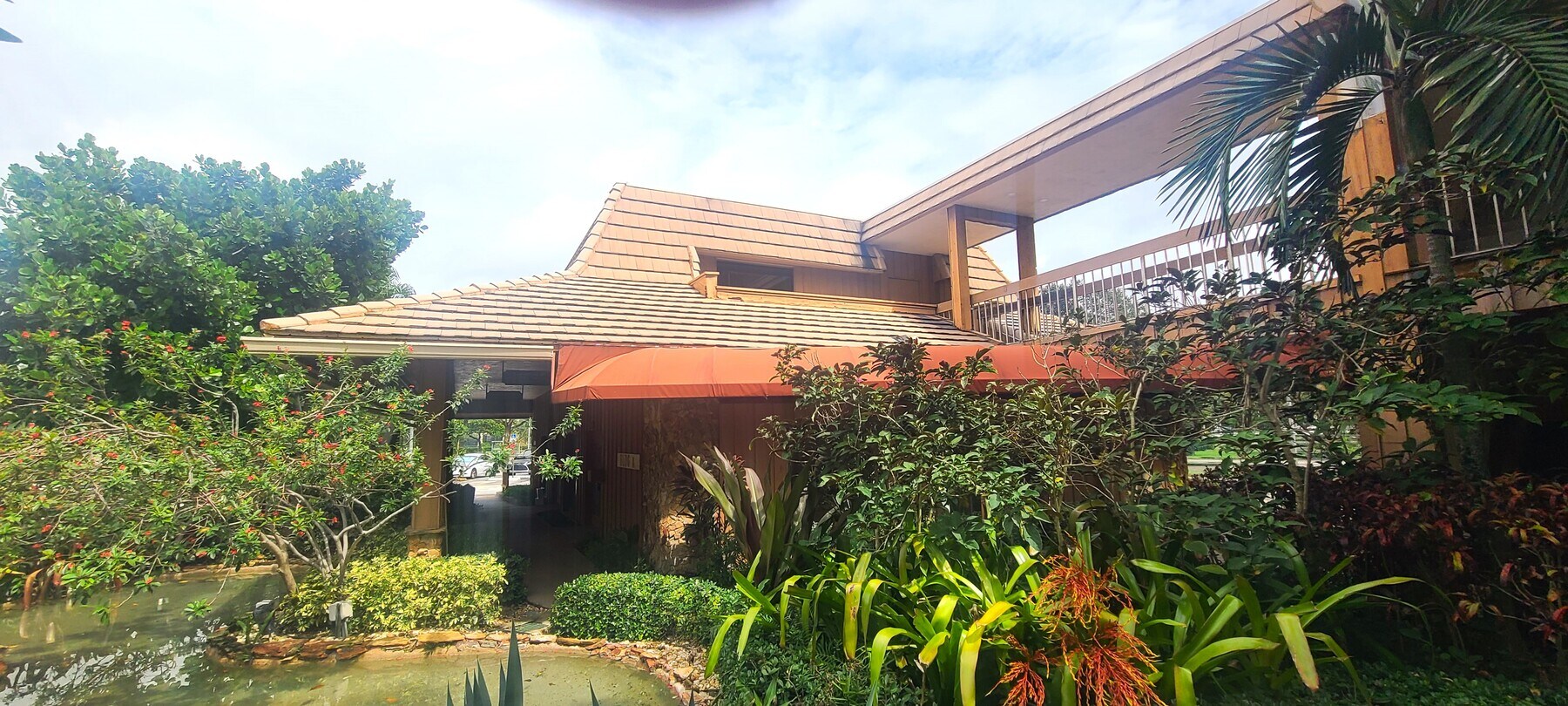 7800 W Oakland Park Blvd, Sunrise, FL 33351 - Lot 100 & 101 -  - Photo intérieure - Image 1 of 20