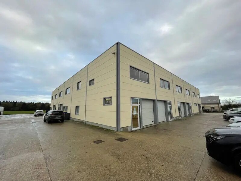 Local d’activités dans Saint-Jacques-sur-Darnétal à louer Photo de l’immeuble– Image 1 sur 7