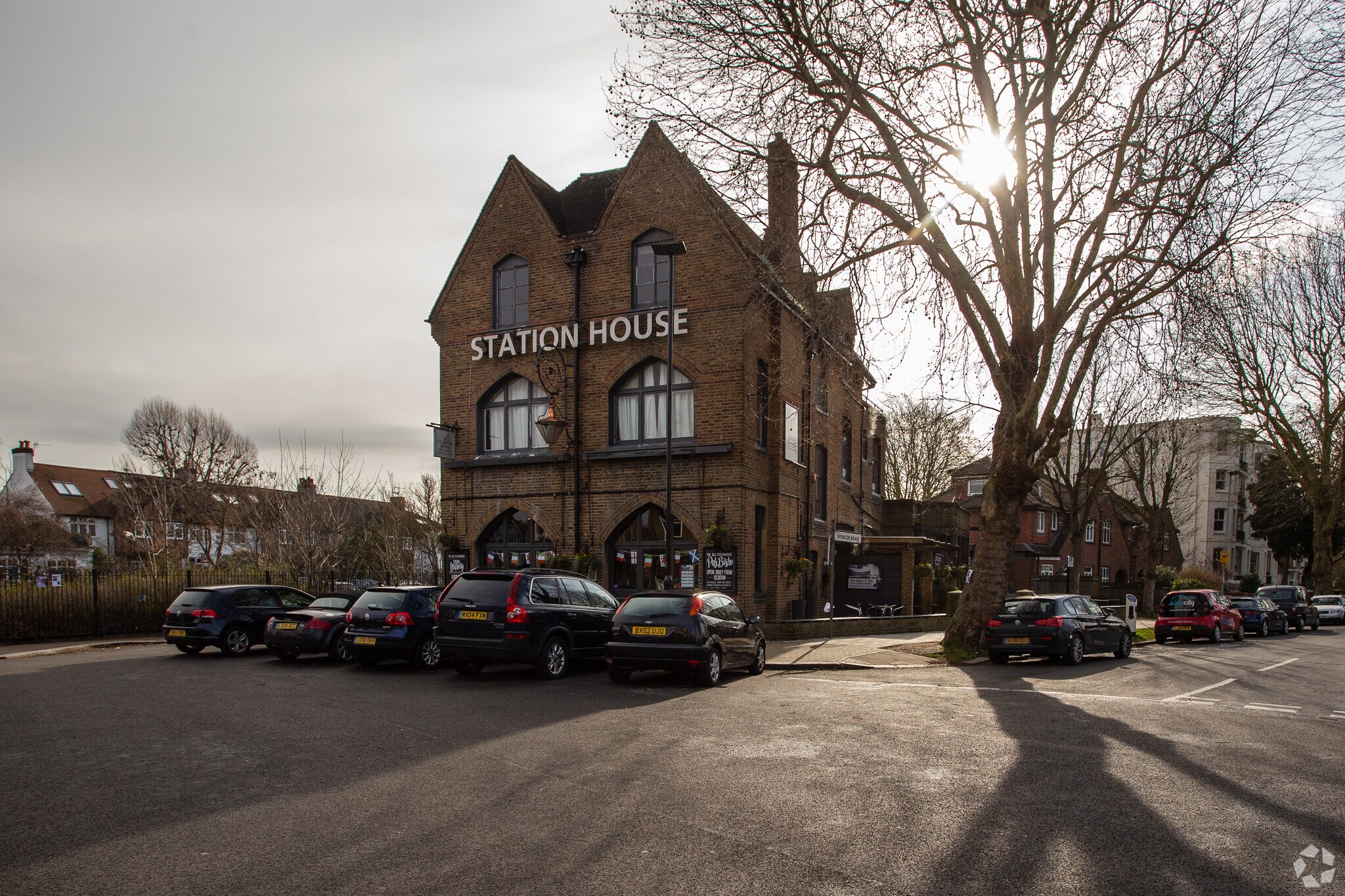 2 Grove Park Rd, Londres à louer Photo de l’immeuble– Image 1 sur 4