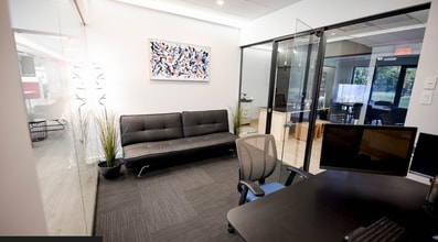 2727 Rue Saint-Patrick, Montréal, QC à louer Photo intérieure– Image 1 sur 1