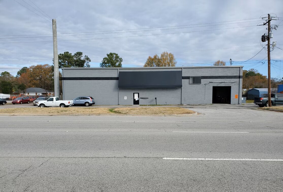 1543 Gordon Hwy, Augusta, GA à louer Photo de l’immeuble– Image 1 sur 7
