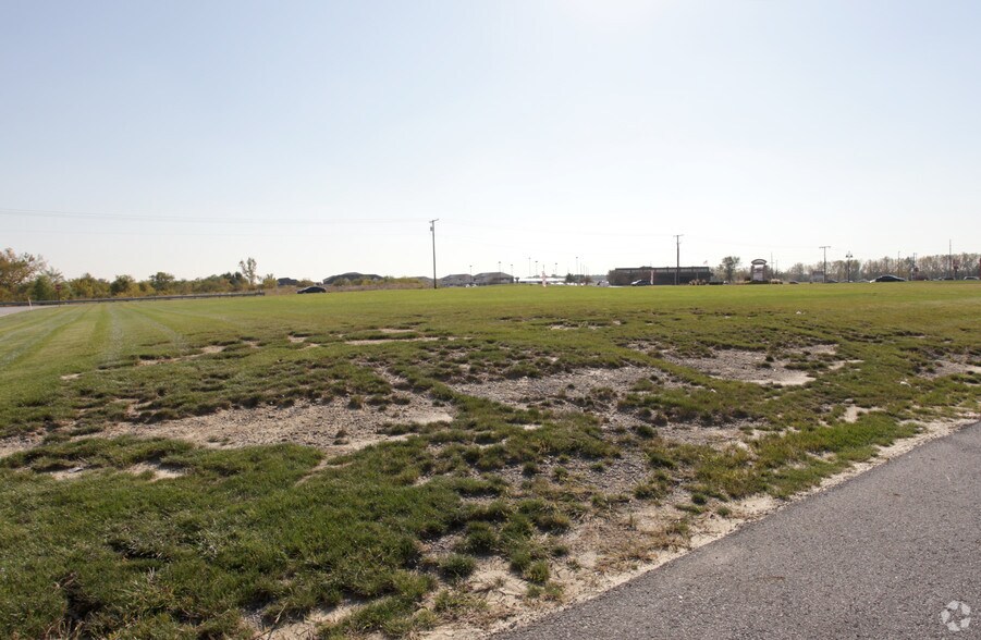 10795 Broadway, Crown Point, IN à louer - Photo de l’immeuble – Image 1 sur 3