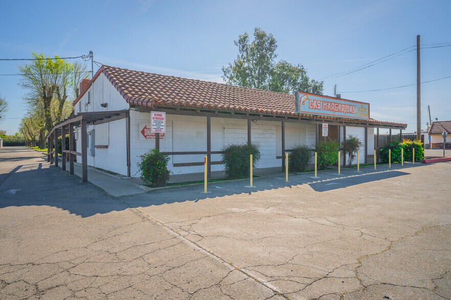 1711 E Pacheco Blvd, Los Banos, CA à vendre - Photo de l’immeuble – Image 3 sur 21