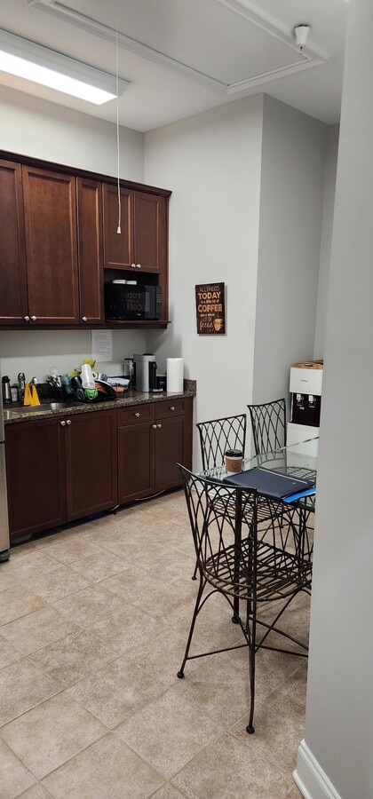 3180 North Point Pky, Alpharetta, GA 30005 - Lot 107 -  - Photo intérieure - Image 2 of 14