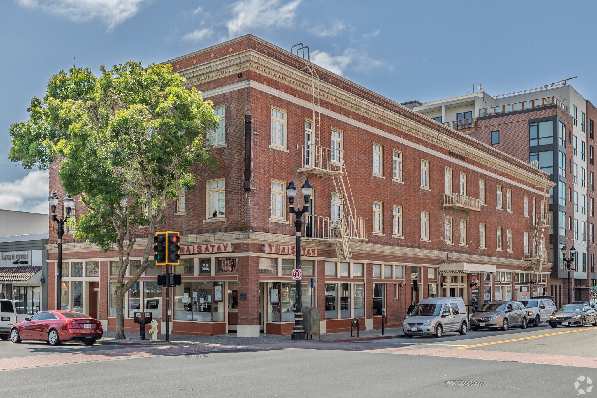 216-220 Linden Ave, South San Francisco, CA à louer Photo principale– Image 1 sur 7