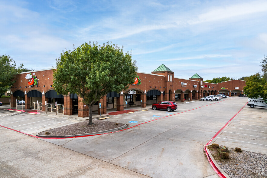 1901 Long Prairie Rd, Flower Mound, TX à louer - Photo de l’immeuble – Image 2 sur 5