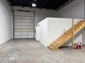 1344 W Nursery Rd, Linthicum, MD à louer Photo intérieure– Image 1 sur 5