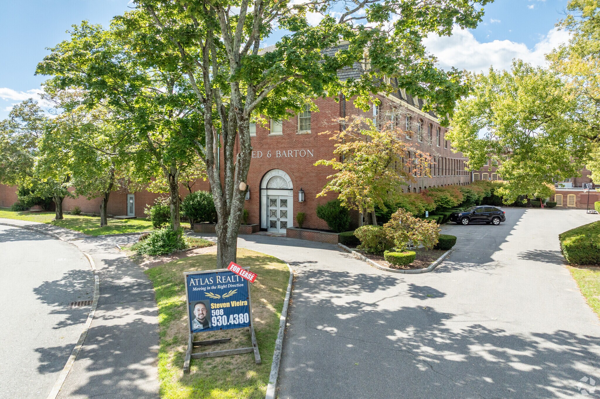 144 W Britannia St, Taunton, MA à louer Photo principale– Image 1 sur 6