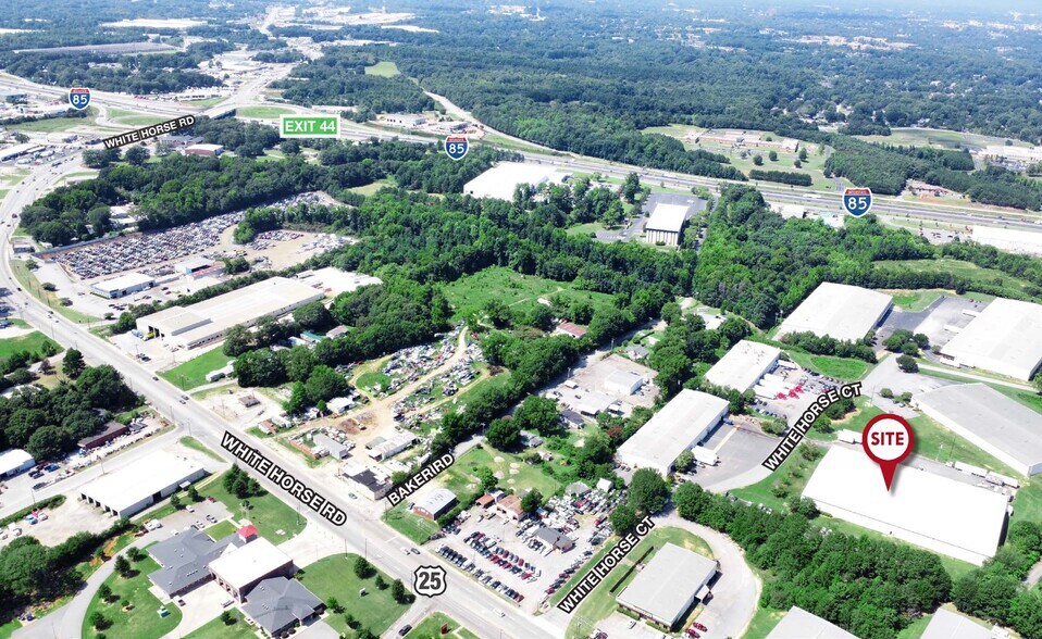 108 White Horse Ct, Greenville, SC à louer - Photo de l’immeuble – Image 2 sur 4
