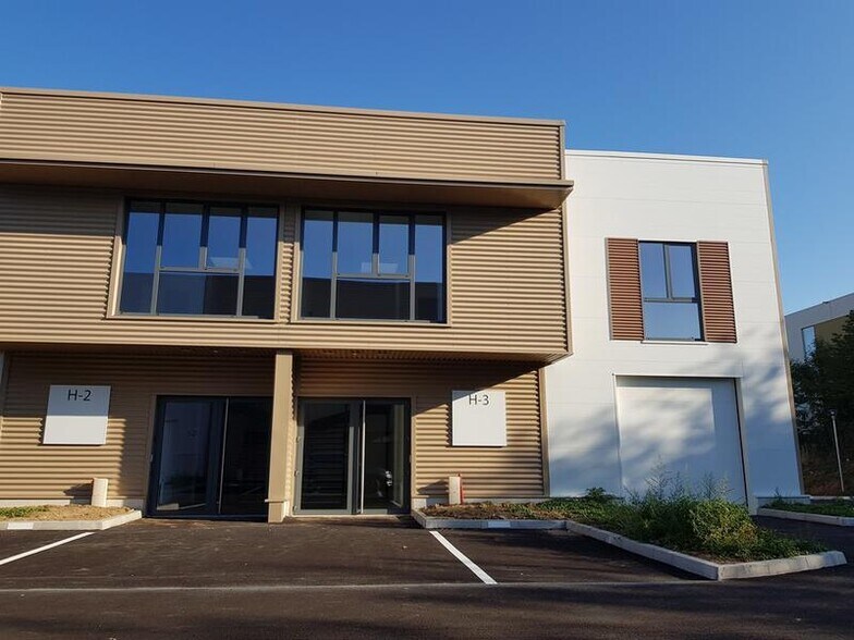 24-28 Avenue Graham Bell, Bussy-Saint-Georges à louer - Photo de l’immeuble – Image 3 sur 13