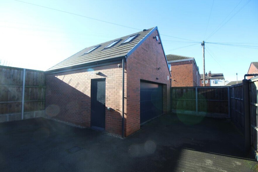 7 Market Pl, Normanton à vendre - Photo de l’immeuble – Image 2 sur 6