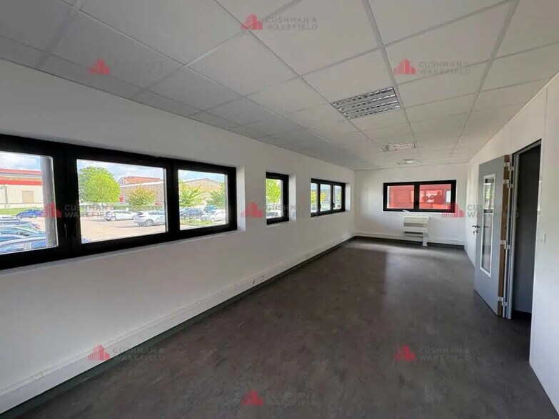 Bureau dans Chalon-sur-Saône à louer - Photo de l’immeuble – Image 2 sur 4