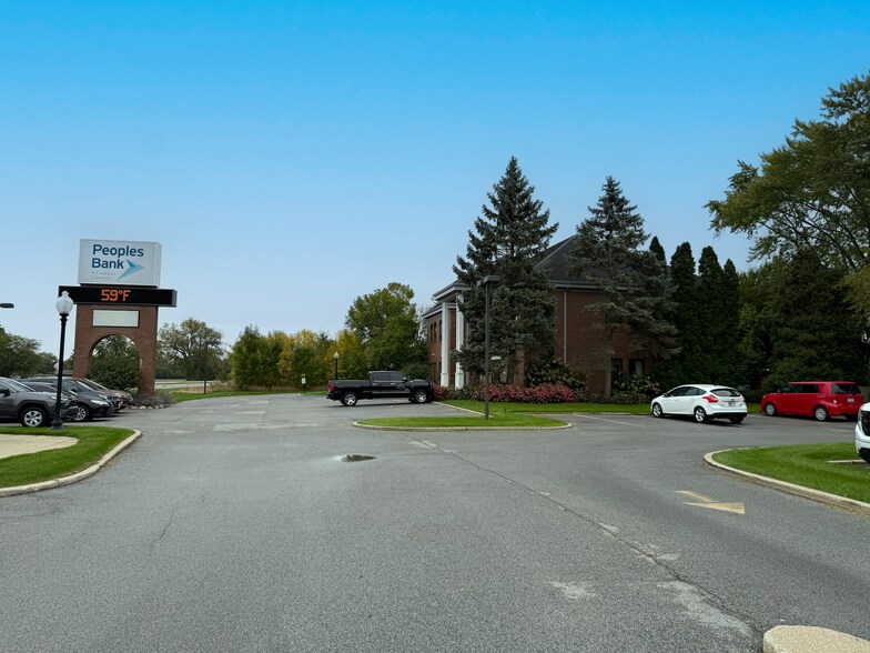 141 W Lincoln Hwy, Schererville, IN à vendre - Photo de l’immeuble – Image 3 sur 6