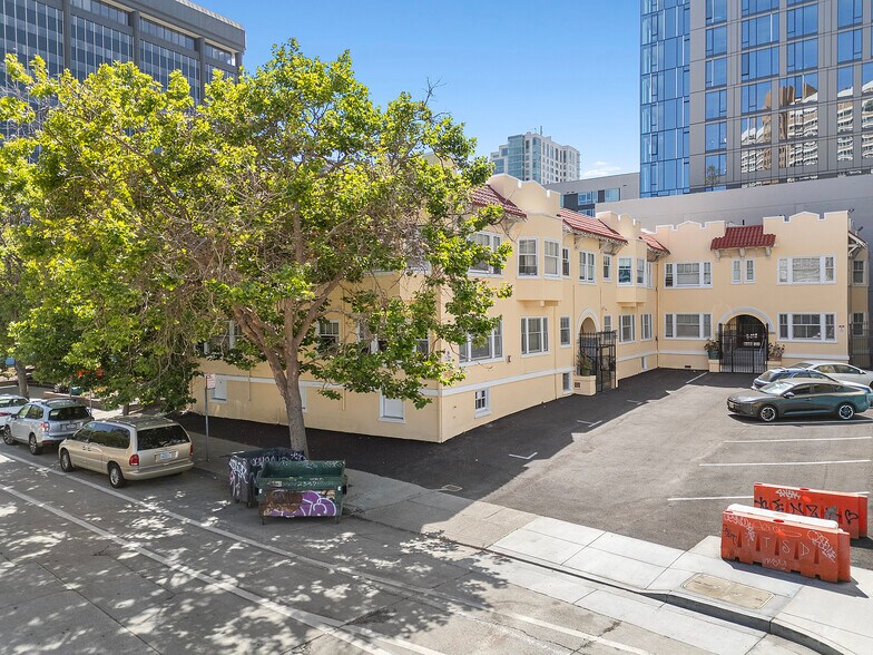 2337 Harrison St, Oakland, CA à vendre - Photo de l’immeuble – Image 2 sur 22
