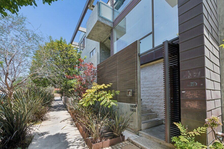 1800-1808 Thayer Ave, Los Angeles, CA à louer - Photo de l’immeuble – Image 3 sur 17