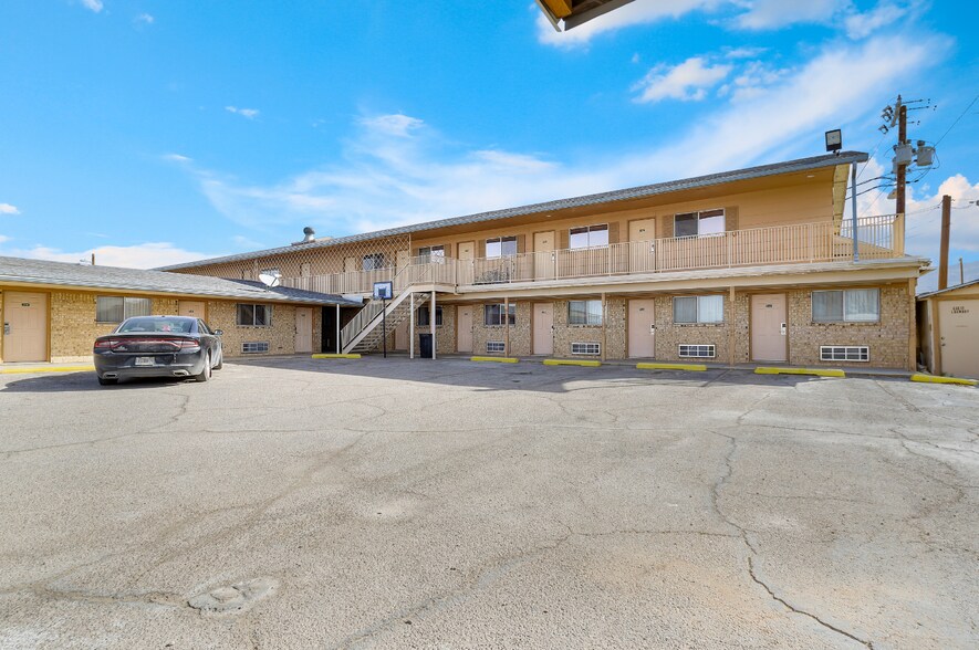 2224 N White Sands Blvd, Alamogordo, NM à vendre - Photo de l’immeuble – Image 2 sur 14