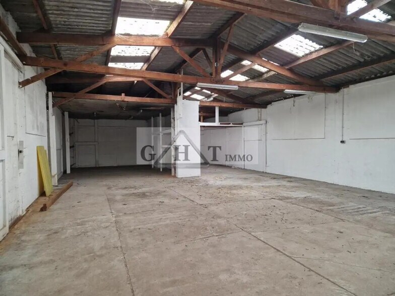 Industriel/Logistique dans Domont à vendre - Photo intérieure – Image 2 sur 3