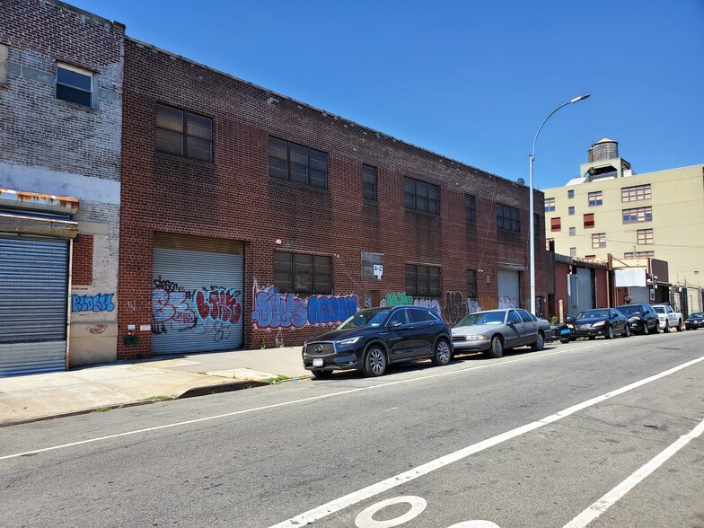 880-890 Dean St, Brooklyn, NY à louer - Photo de l’immeuble – Image 1 sur 5