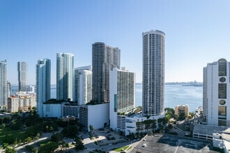 1750 N Bayshore Dr, Miami, FL - VUE AÉRIENNE  vue de carte - Image1