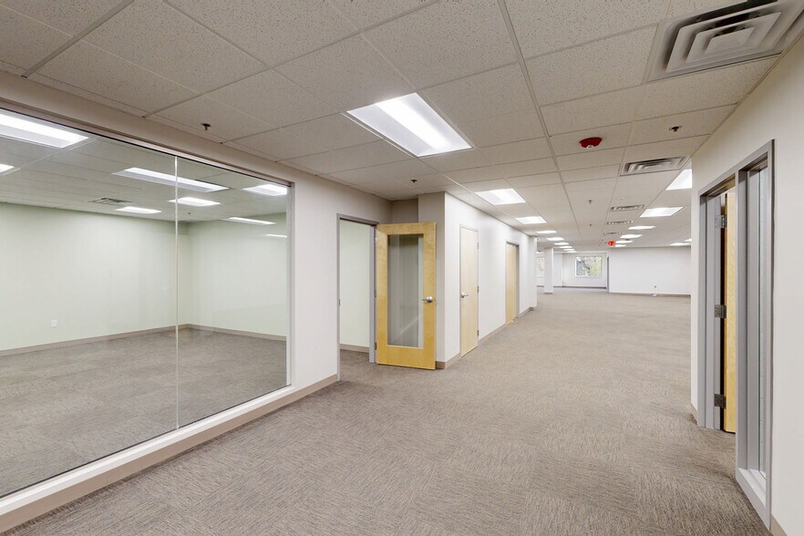 35 Parkwood Dr, Hopkinton, MA à louer - Numérisation 3D Matterport – Image 3 sur 39