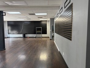 330-390 N Lantana St, Camarillo, CA à louer Photo intérieure– Image 2 sur 2