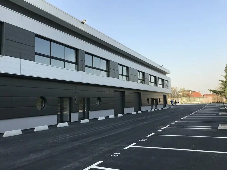 24 Allée De Dublin, Les Pavillons-sous-Bois à louer - Photo de l’immeuble – Image 2 sur 8