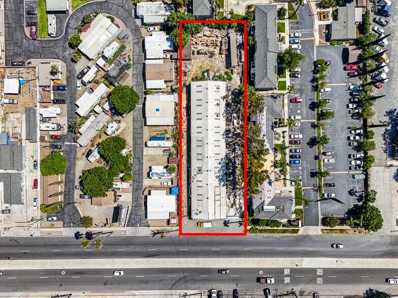 18189 Valley Blvd, Bloomington, CA à vendre - Photo de l’immeuble – Image 2 sur 22
