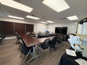 5015 W Waters Ave, Tampa, FL à louer Photo intérieure– Image 1 sur 9