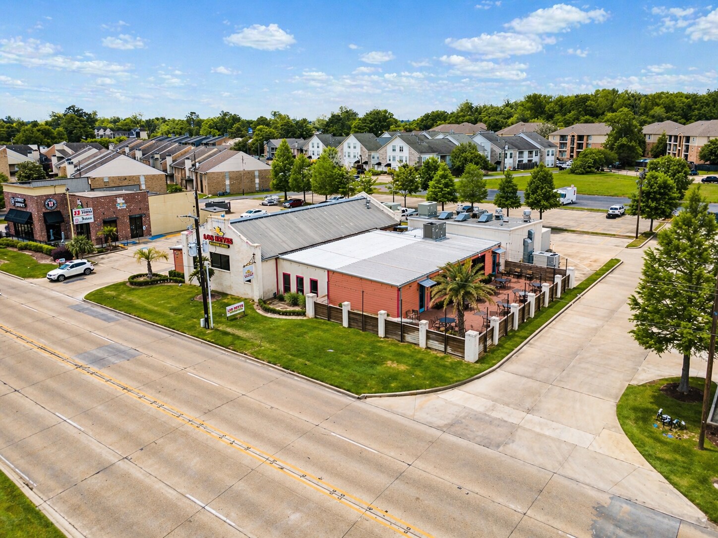 1072 W Lee Dr, Baton Rouge, LA à louer Photo principale– Image 1 sur 39