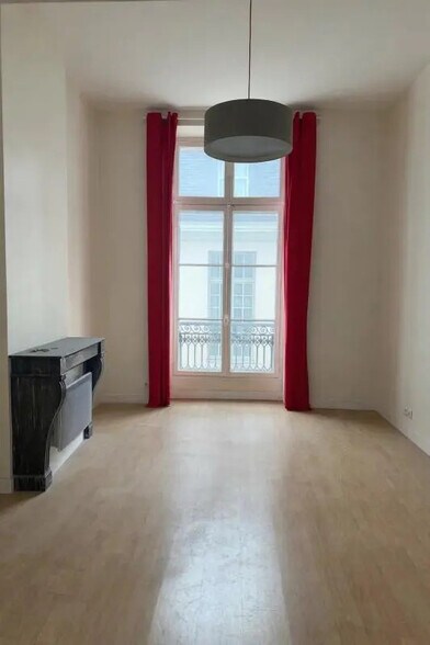 3 Rue Des Guillemites, Paris à vendre - Photo intérieure – Image 1 sur 5