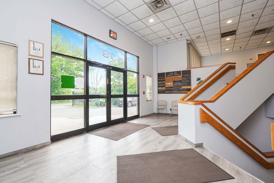 78 Todt Hill Rd, Staten Island, NY à louer - Photo intérieure – Image 3 sur 7