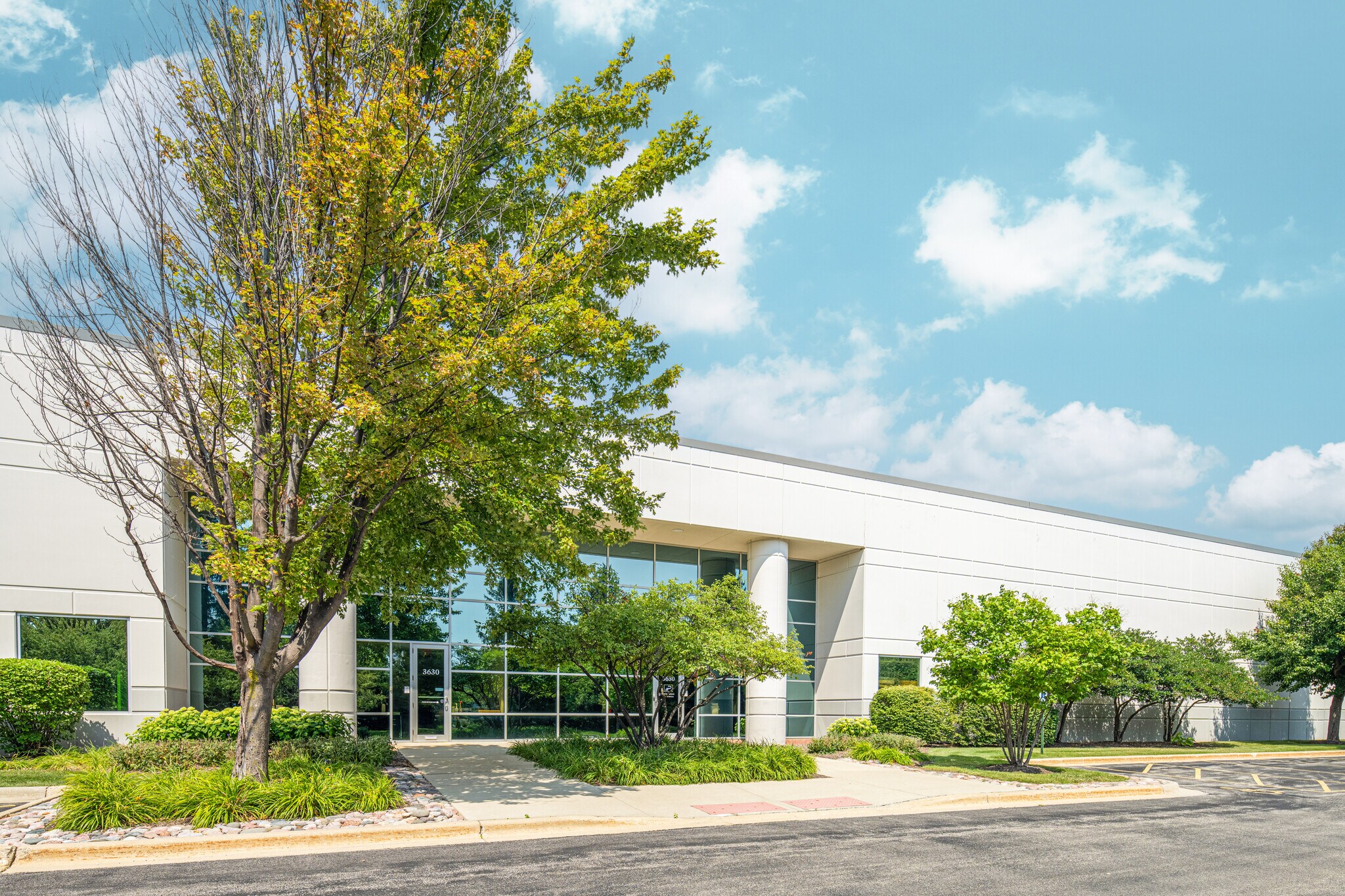 3540-3630 Amhurst Pky, Waukegan, IL à louer Photo de l’immeuble– Image 1 sur 13