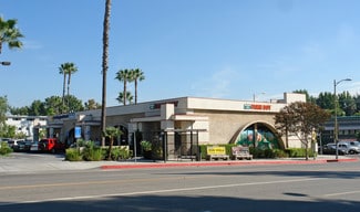 Plus de détails pour 14101-14111 Riverside Dr, Sherman Oaks, CA - Local commercial à louer