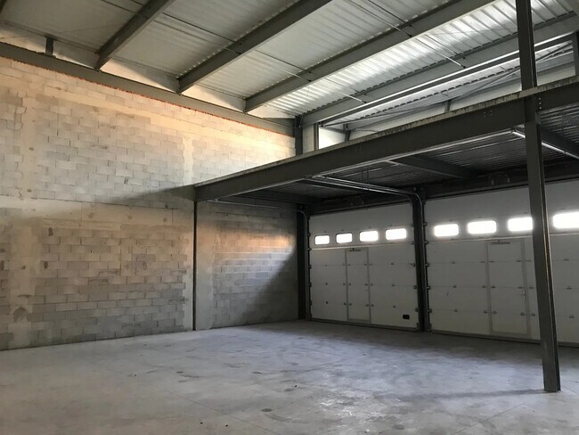 Plus de détails pour Industriel/Logistique à vendre