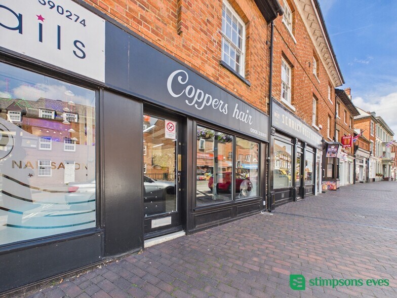 19 High St, Newport Pagnell à louer - Photo de l’immeuble – Image 3 sur 15