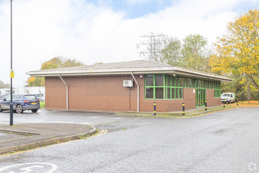 5 Fairfield Ct, Coventry à louer - Photo principale – Image 1 sur 8