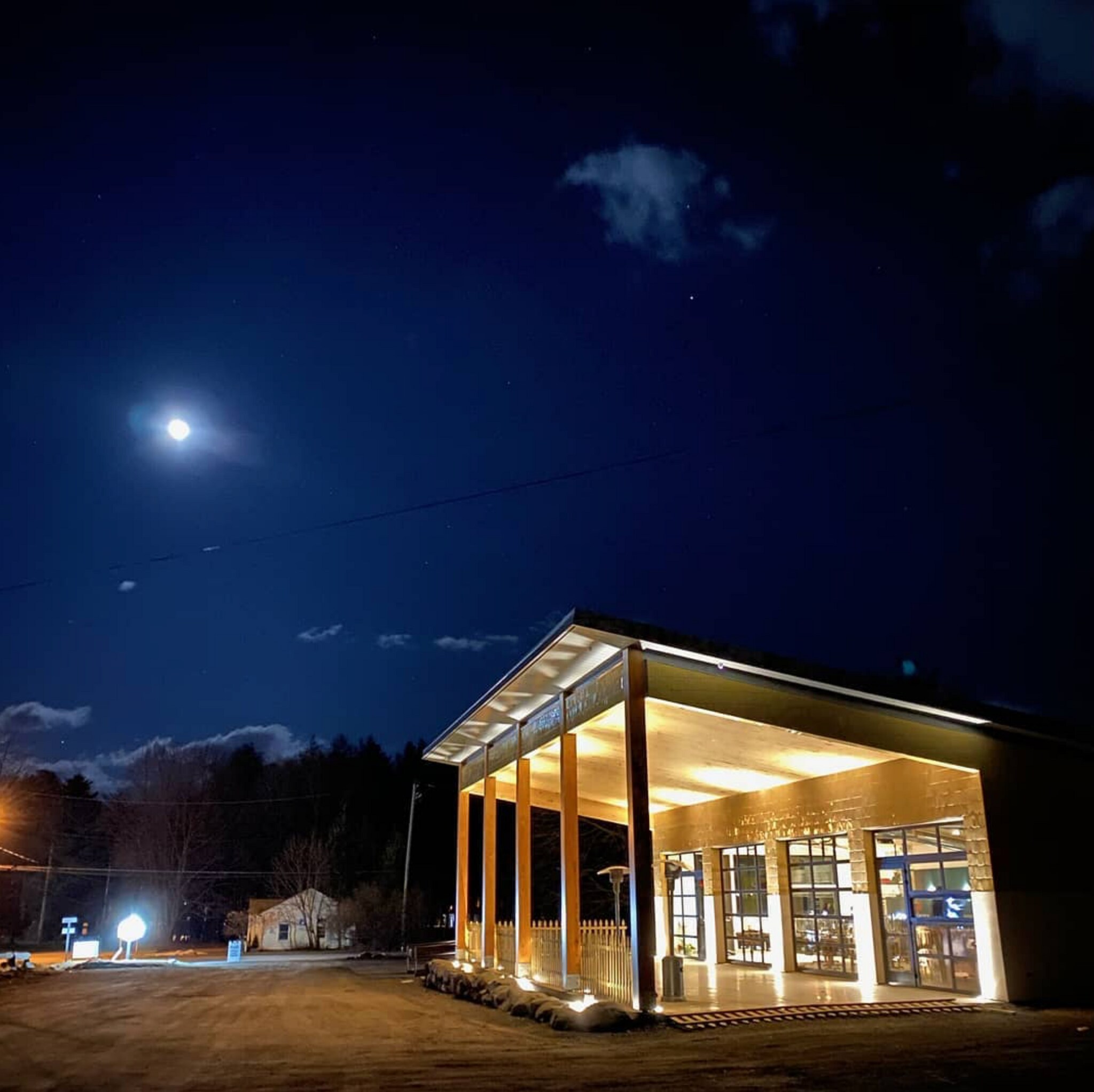 261 Tinker St, Woodstock, NY à vendre Photo de l’immeuble– Image 1 sur 61