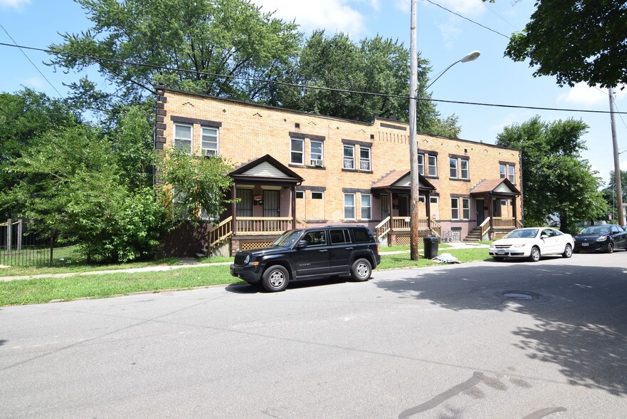 6609 Whitney Ave, Cleveland, OH à vendre - Photo de l’immeuble – Image 2 sur 2