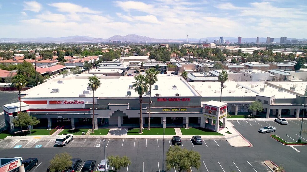 1200-1250 S Rainbow Blvd, Las Vegas, NV à louer - Vidéo sur l’annonce professionnelle – Image 2 sur 6