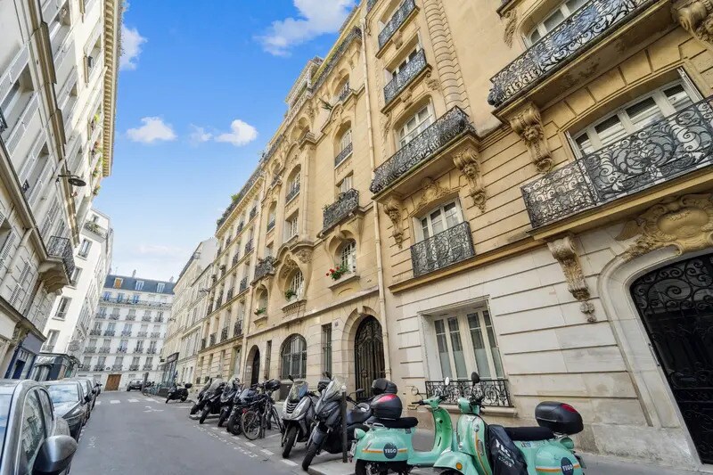 Bureau dans Paris à vendre - Photo de l’immeuble – Image 1 sur 10