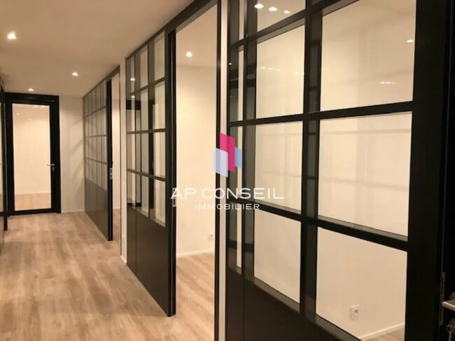 Plus de détails pour Bureau à vendre