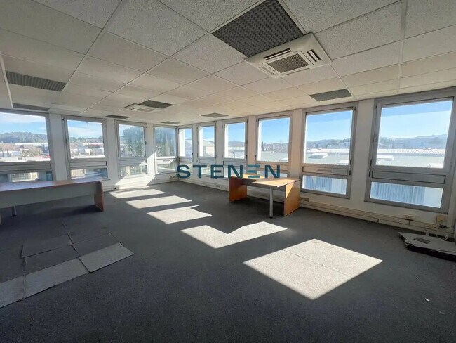 Plus de détails pour Bureau à louer