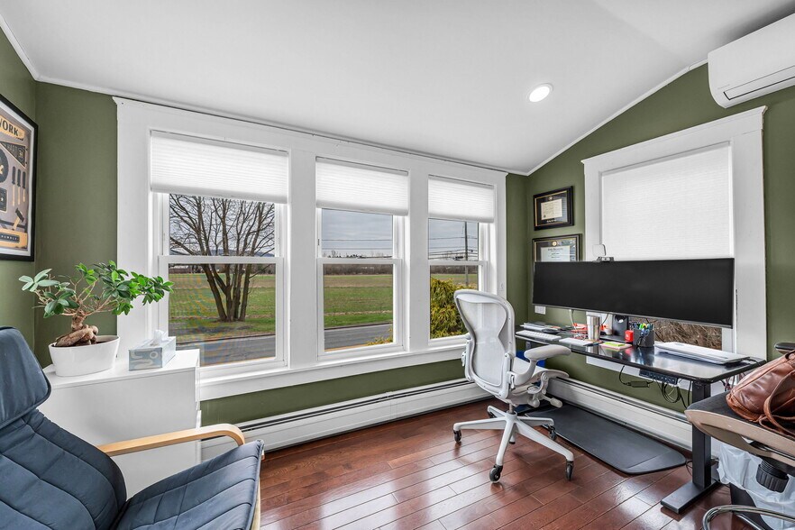 84 Russell St, Hadley, MA à vendre - Photo intérieure – Image 3 sur 13