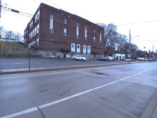Plus de détails pour 1352 5th Ave, Coraopolis, PA - Bureau/Médical à louer
