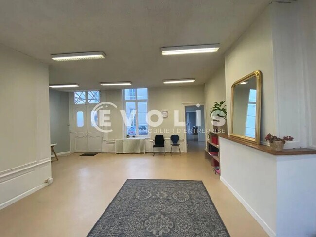 Plus de détails pour Bureau à louer