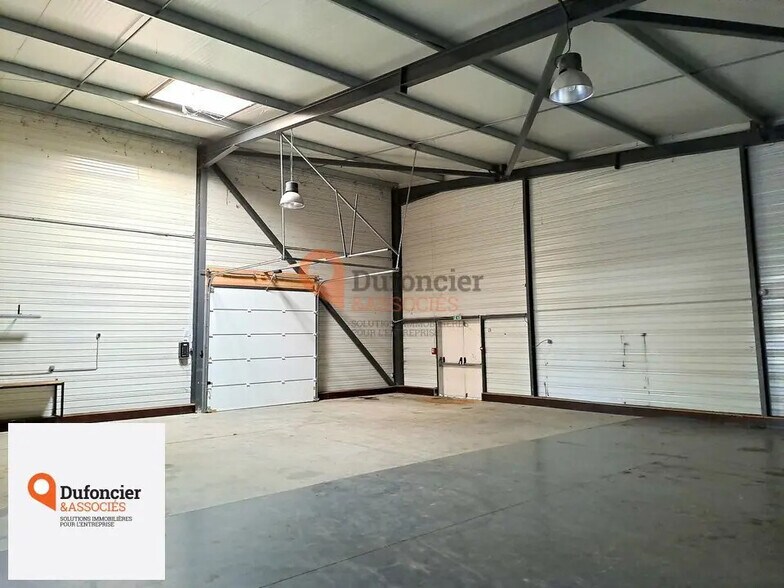 Bureau dans Châtellerault à louer - Photo de l’immeuble – Image 2 sur 2