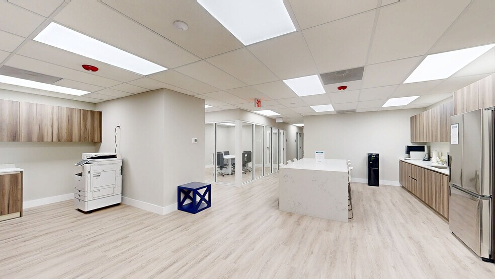 1200 NW 78th Ave, Doral, FL à louer - Numérisation 3D Matterport – Image 2 sur 32